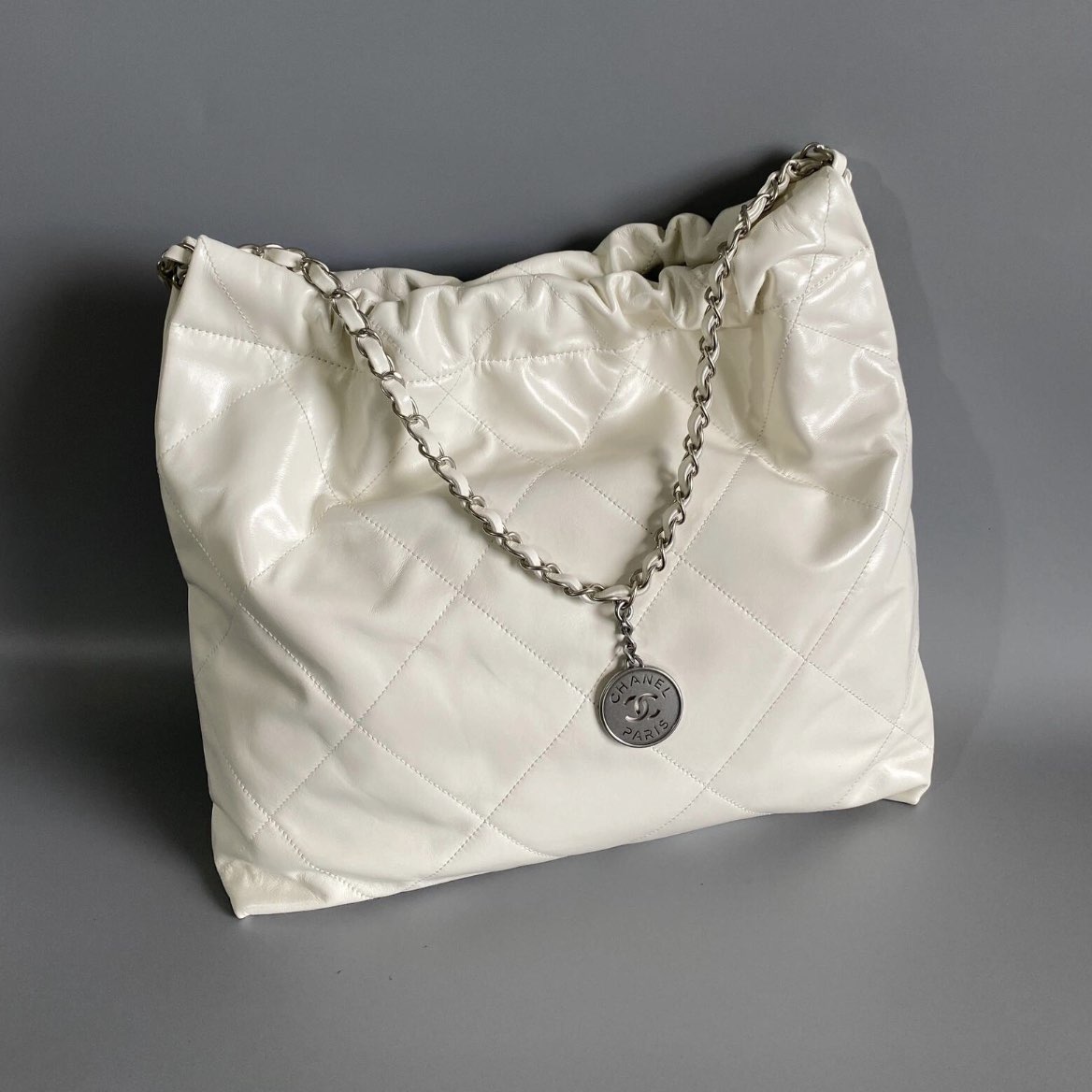 CC 22 Small Handbag, White AS3261