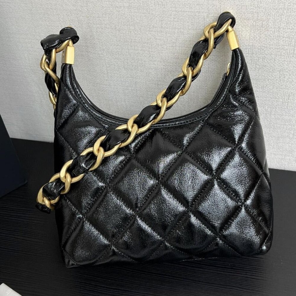 CC Small Hobo Bag, Black