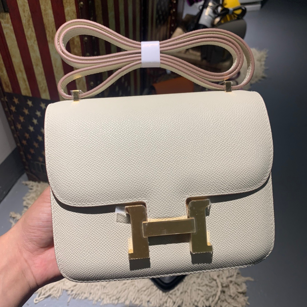 Hermès  Mini Constance 18 Gold Hardware