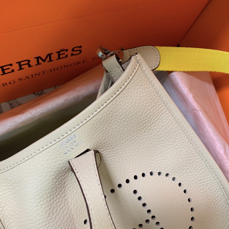 Hermes Mini Evelyne 16