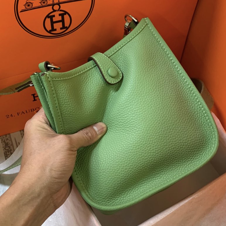 Hermes Mini Evelyne 16