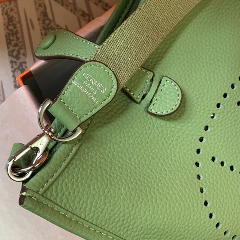 Hermes Mini Evelyne 16