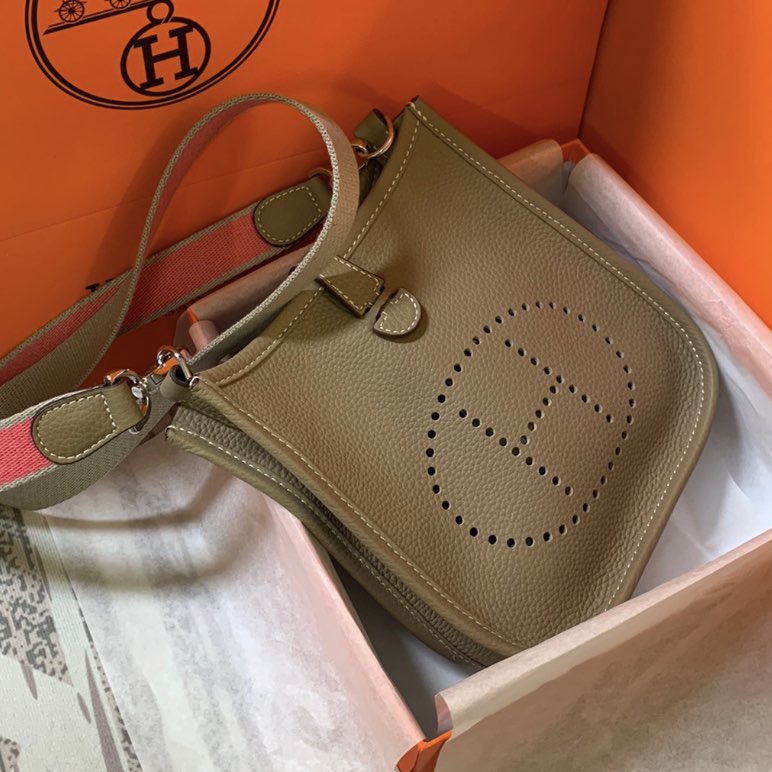 Hermes Mini Evelyne 16