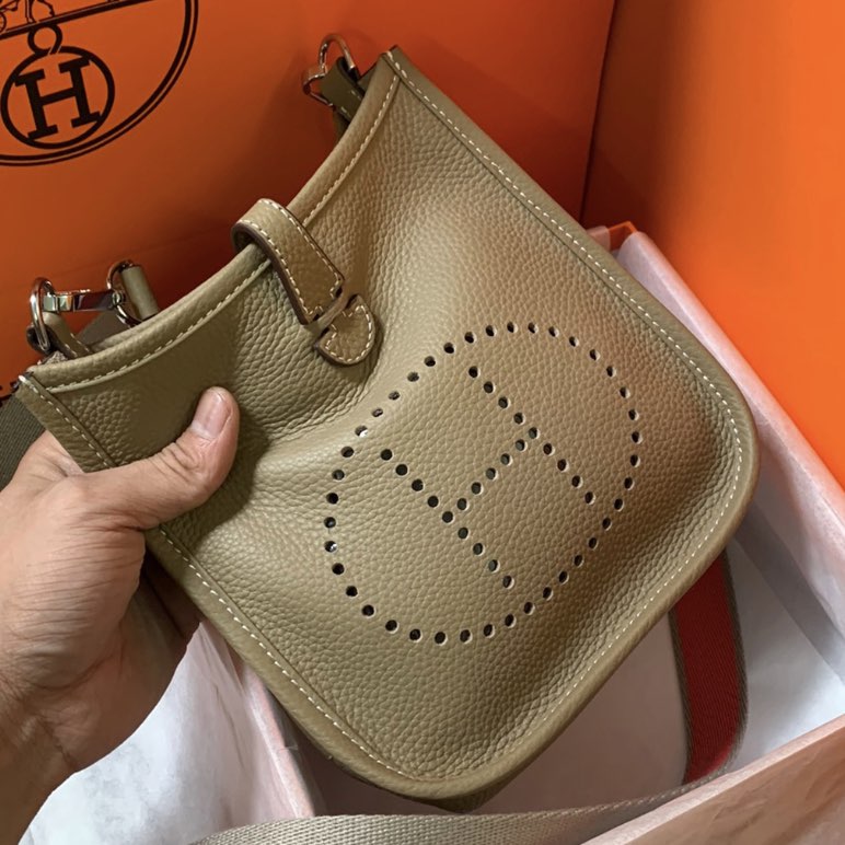 Hermes Mini Evelyne 16